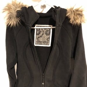 lululemon Scuba Hoodie Fur Black Size 10